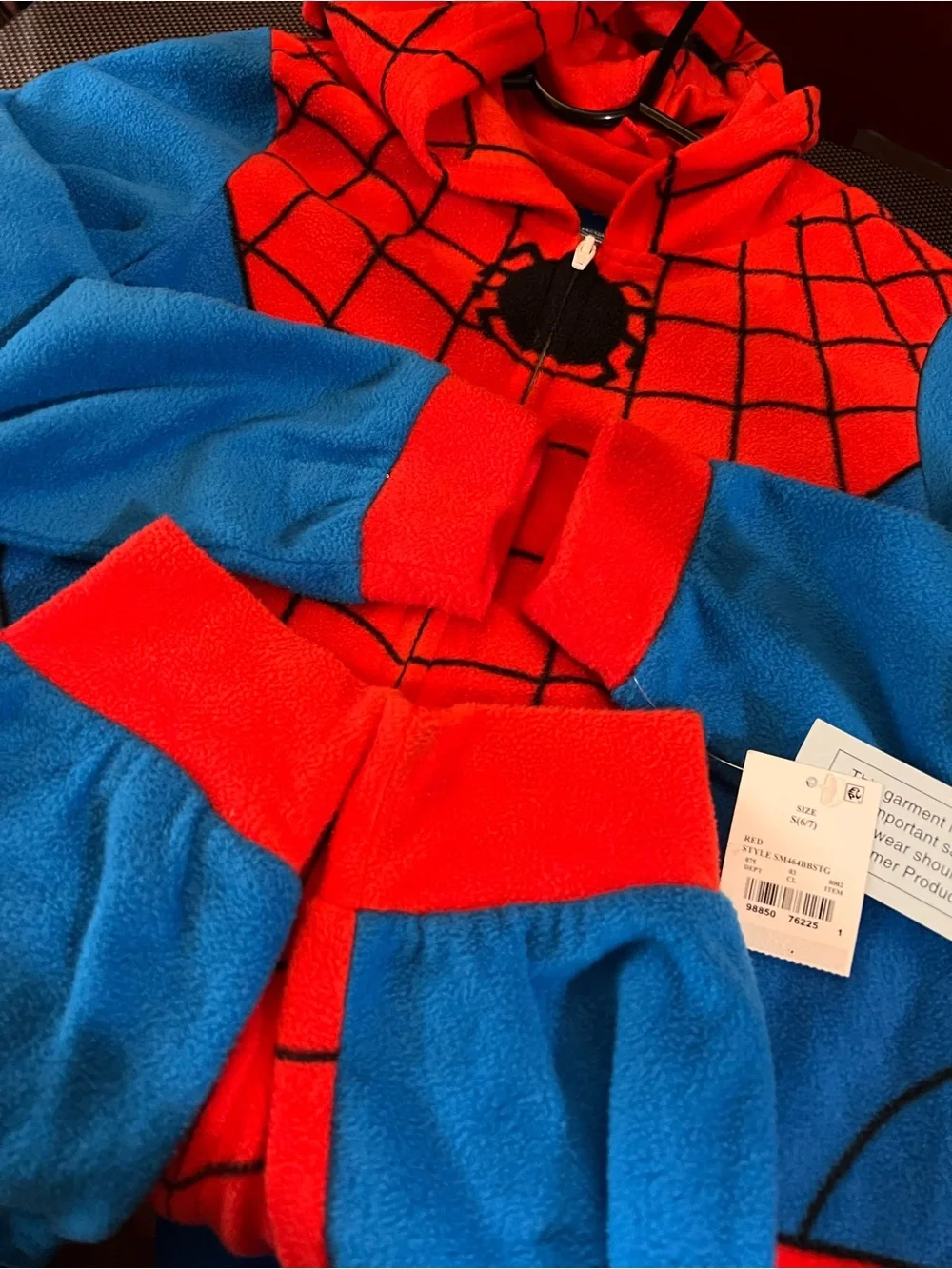 NWT Spider-Man fleece jumpsuit / pajama / Onesie size s(6/7) Halloween Costume